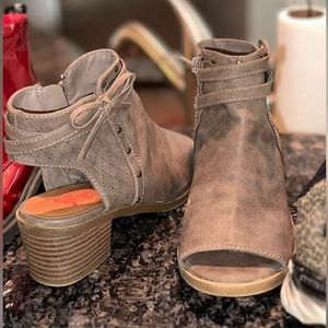 Girl Shoes